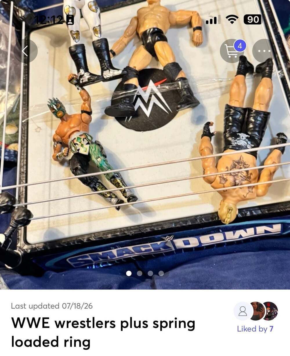 WWE Smackdown Spring-Loaded Wrestling Ring with 4 Action Figures